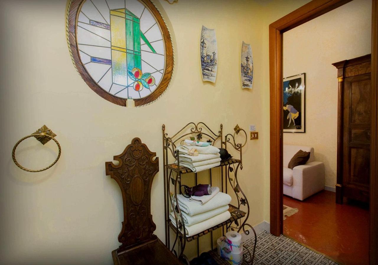 B&B Atmosfere Del Centro Storico Naples Luaran gambar