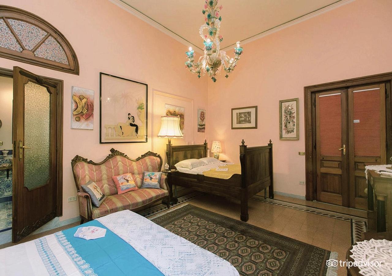 B&B Atmosfere Del Centro Storico Naples Luaran gambar