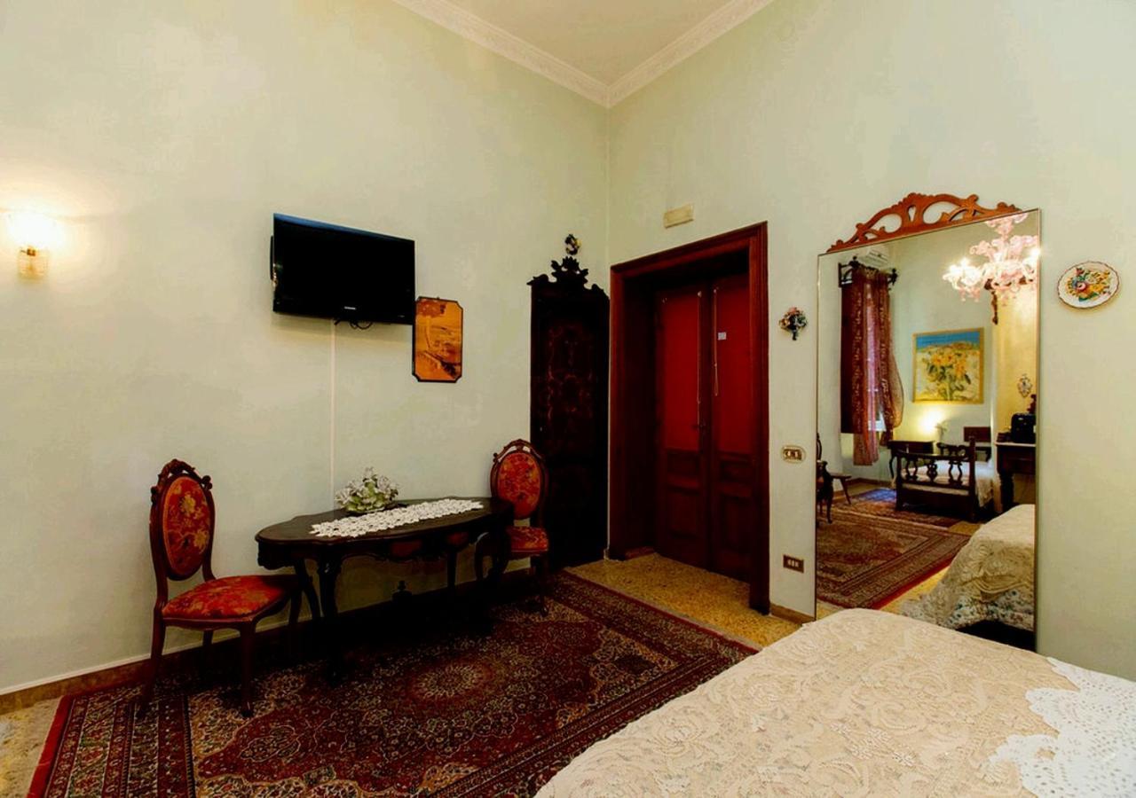 B&B Atmosfere Del Centro Storico Naples Luaran gambar