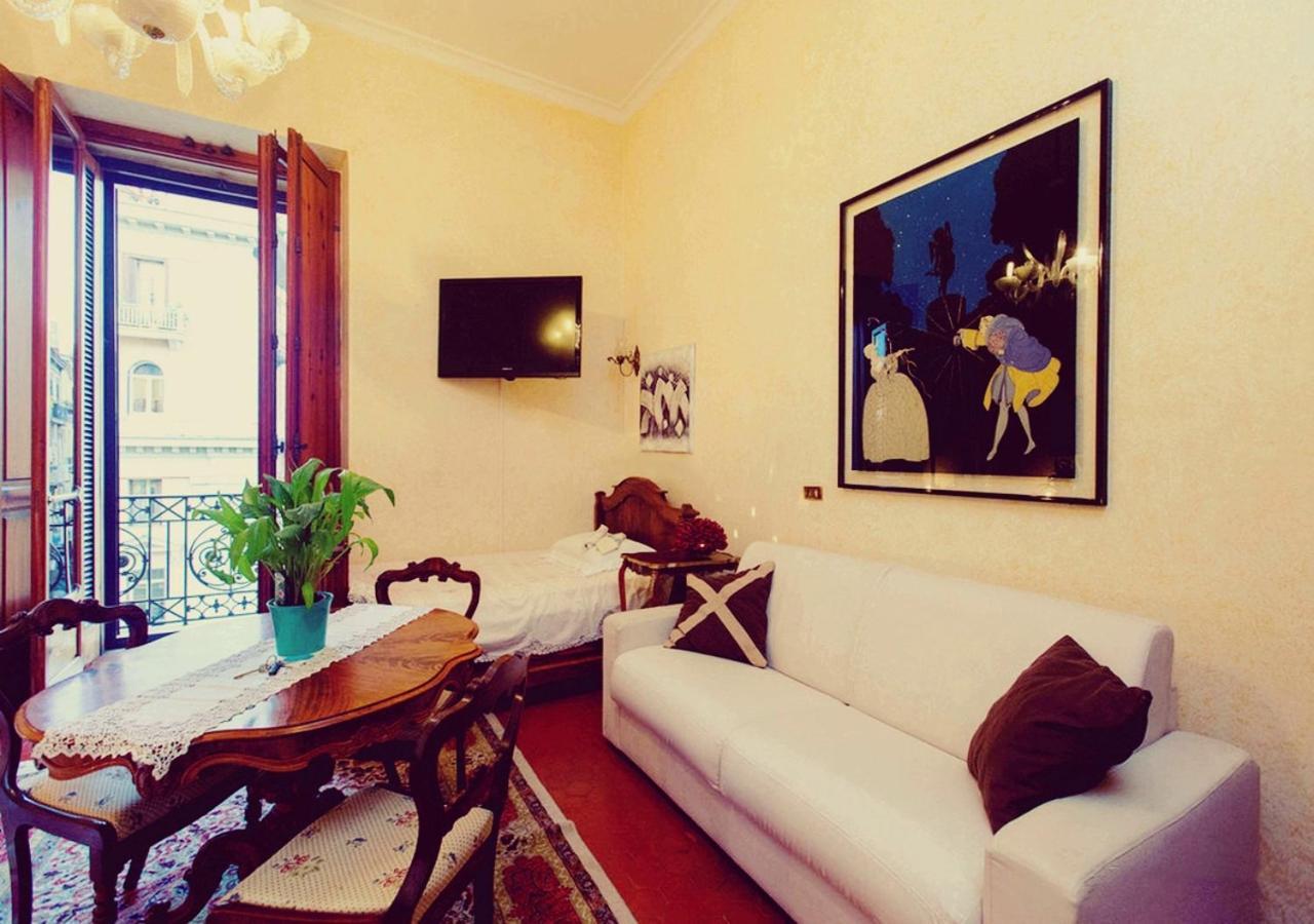 B&B Atmosfere Del Centro Storico Naples Luaran gambar