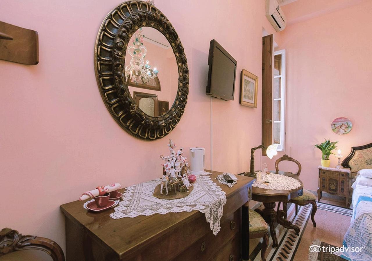B&B Atmosfere Del Centro Storico Naples Luaran gambar
