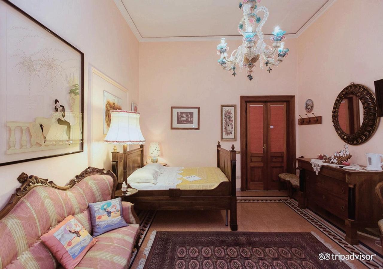 B&B Atmosfere Del Centro Storico Naples Luaran gambar