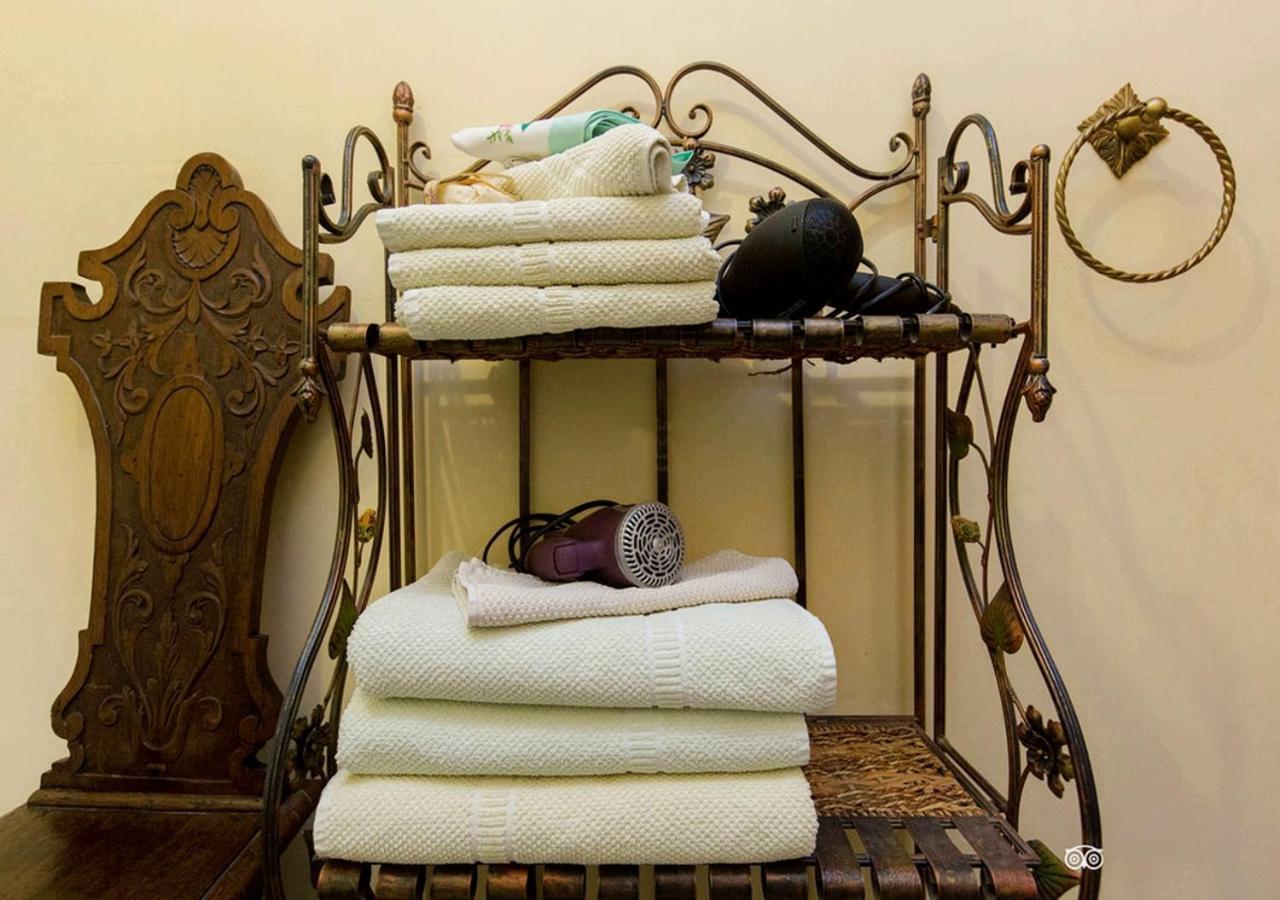 B&B Atmosfere Del Centro Storico Naples Bilik gambar